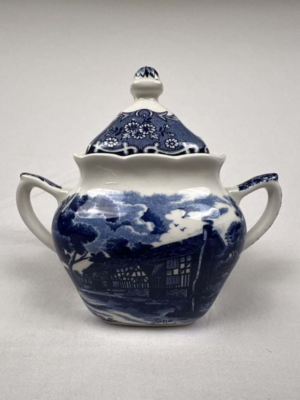 Grindley English Country Inns The Talbot Blue and White Lidded Sugar Bowl